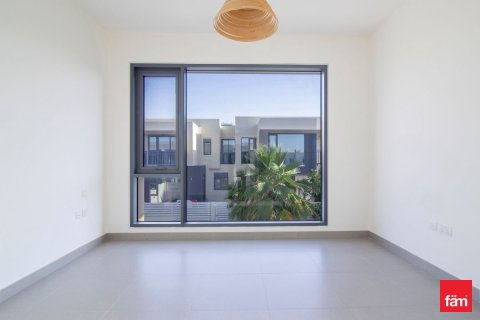 Villa in Dubai Hills Estate, Dubai 4 bedrooms, 298.9 sq.m. № 41654 - photo 2