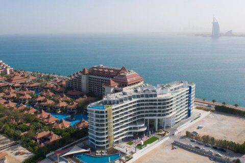 Apartment in Palm Jumeirah, Dubai 3 bedrooms, 42716 sq.m. № 103686 - photo 3