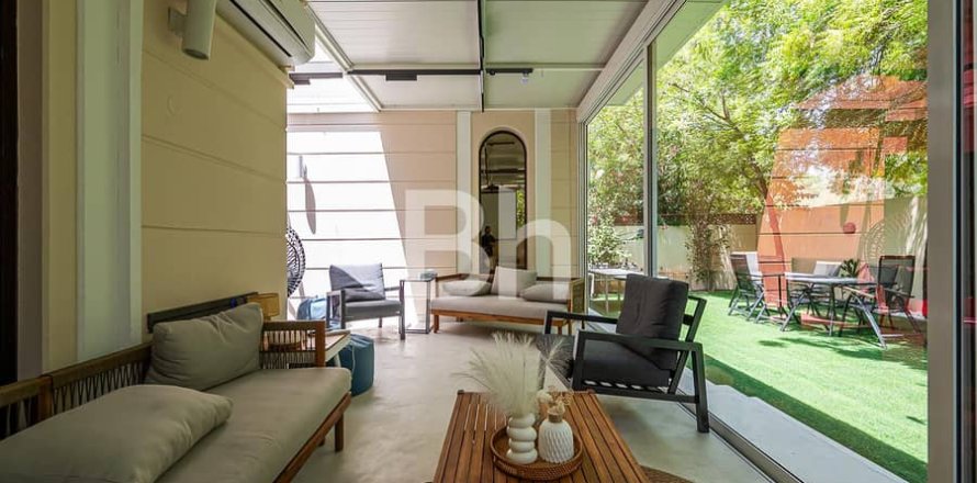 Townhouse in Mudon, Dubai 4 bedrooms, 312 sq.m. № 23477