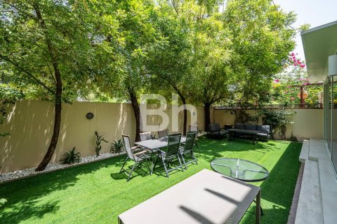 Townhouse in Mudon, Dubai 4 bedrooms, 312 sq.m. № 23477 - photo 21