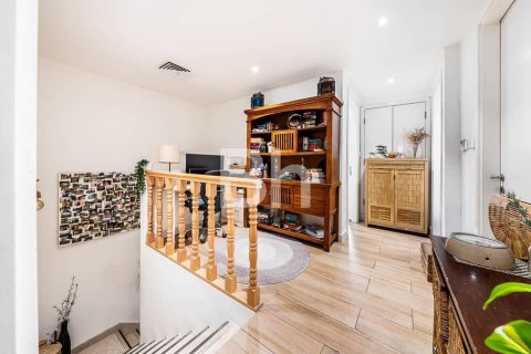 فيلا في The Springs, دبي 4 غرف نوم, 210 م² رقم 23476 - صورة 5