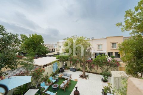 فيلا في The Springs, دبي 4 غرف نوم, 210 م² رقم 23476 - صورة 2