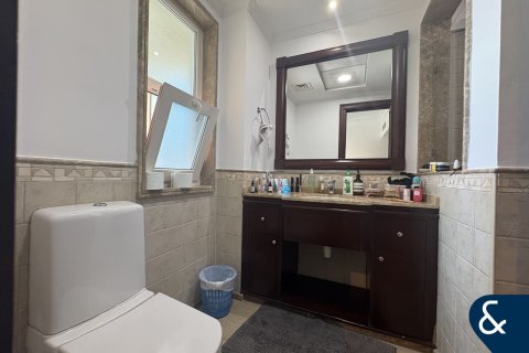 Снять в аренду виллу в Victory Heights, Dubai Sports City, Дубай: 5 спален, 481м², № 79180 - фото 17