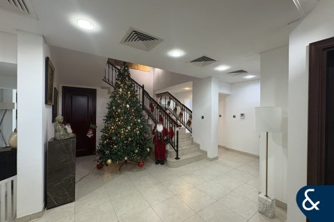 Снять в аренду виллу в Victory Heights, Dubai Sports City, Дубай: 5 спален, 481м², № 79180 - фото 2