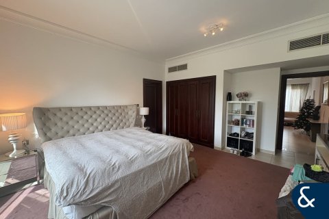 Снять в аренду виллу в Victory Heights, Dubai Sports City, Дубай: 5 спален, 481м², № 79180 - фото 16