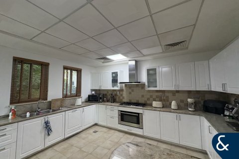 Снять в аренду виллу в Victory Heights, Dubai Sports City, Дубай: 5 спален, 481м², № 79180 - фото 10