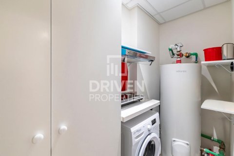Apartment in Al Wasl, Dubai 3 bedrooms, 179.58 sq.m. № 137043 - photo 25