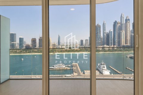 Apartment in EMAAR Beachfront, Dubai Harbour, Dubai 2 bedrooms, 115 sq.m. № 137347