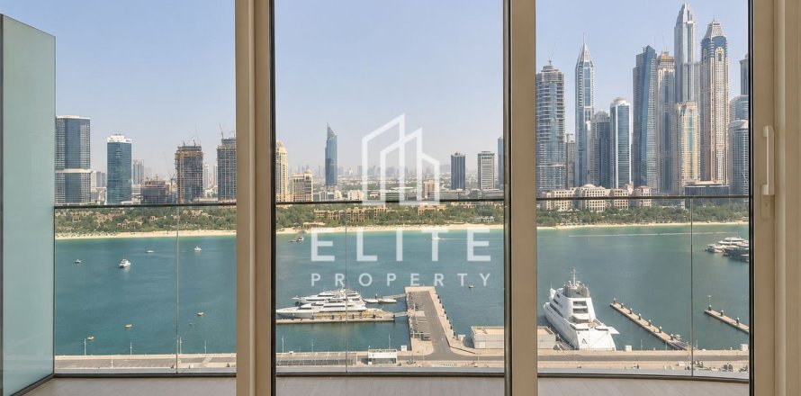 Apartment in EMAAR Beachfront, Dubai Harbour, Dubai 2 bedrooms, 115 sq.m. № 137347
