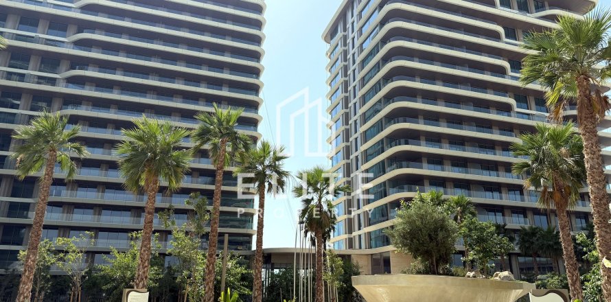 Apartment in Palm Jumeirah, Dubai 2 bedrooms, 176 sq.m. № 137349