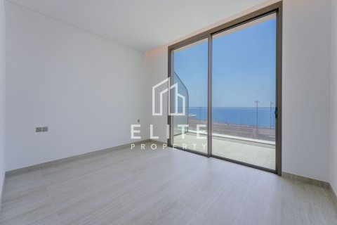 Apartment in Palm Jumeirah, Dubai 2 bedrooms, 176 sq.m. № 137349 - photo 8