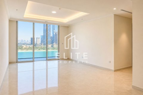 Apartment in EMAAR Beachfront, Dubai Harbour, Dubai 2 bedrooms, 124 sq.m. № 137359