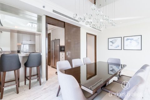 Apartment in Downtown Dubai (Downtown Burj Dubai), Dubai 3 bedrooms, 185 sq.m. № 78029 - photo 23