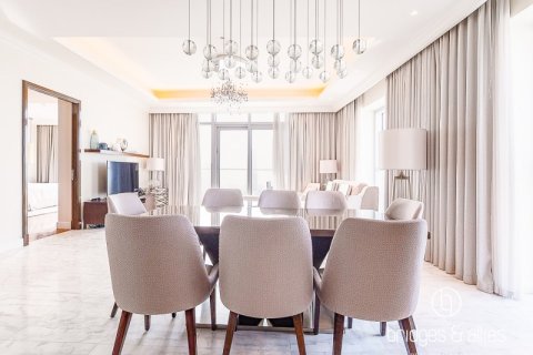 Apartment in Downtown Dubai (Downtown Burj Dubai), Dubai 3 bedrooms, 185 sq.m. № 78029 - photo 8