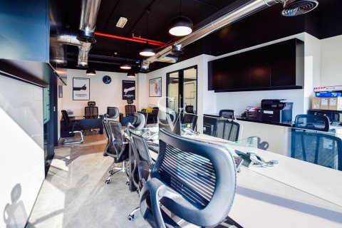 Bureau à Jumeirah Bay Towers, Jumeirah Lake Towers, Dubai, 100 m², № 113243 - photo 10