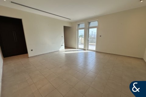 Villa en Regional, Jumeirah Park, Dubai, 4 dormitorios, 471 m², № 76792 - foto 14