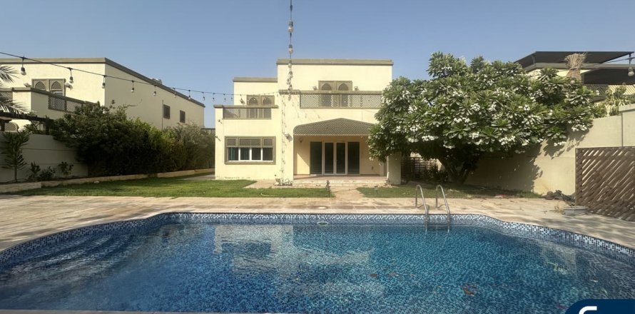 Villa en Regional, Jumeirah Park, Dubai, 4 dormitorios, 471 m², № 76792