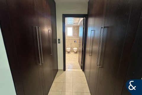 Villa en Regional, Jumeirah Park, Dubai, 4 dormitorios, 471 m², № 76792 - foto 15