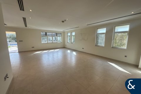 Villa en Regional, Jumeirah Park, Dubai, 4 dormitorios, 471 m², № 76792 - foto 2