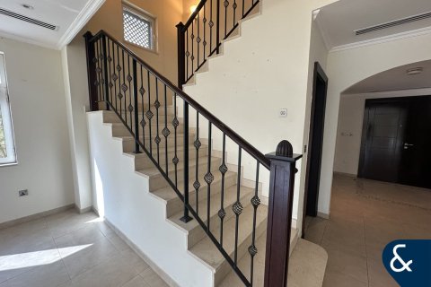 Villa en Regional, Jumeirah Park, Dubai, 4 dormitorios, 471 m², № 76792 - foto 8
