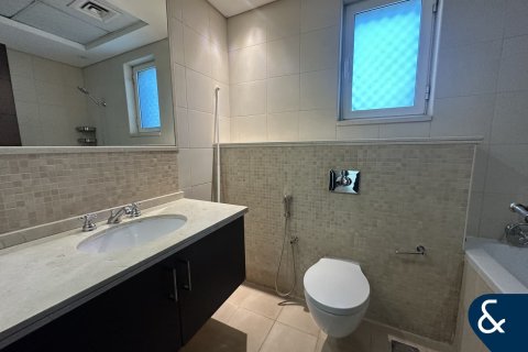 Villa en Regional, Jumeirah Park, Dubai, 4 dormitorios, 471 m², № 76792 - foto 11