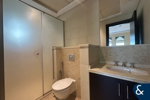 Villa en Regional, Jumeirah Park, Dubai, 4 dormitorios, 471 m², № 76792 - foto 10