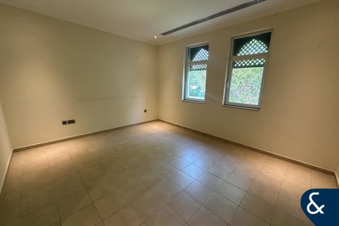 Villa en Regional, Jumeirah Park, Dubai, 4 dormitorios, 471 m², № 76792 - foto 6