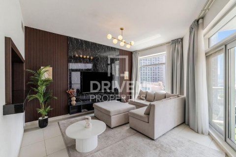 Apartment in The Lofts, Downtown Dubai (Downtown Burj Dubai), Dubai 2 bedrooms, 120.5 sq.m. № 126646 - photo 1