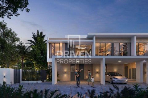 Villa à Dubai Investment Park, Dubai, 4 chambres, 402.27 m², № 127514 - photo 2