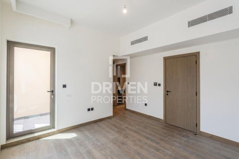 Townhouse in Damac Lagoons, Dubai 4 bedrooms, 144 sq.m. № 127515 - photo 7
