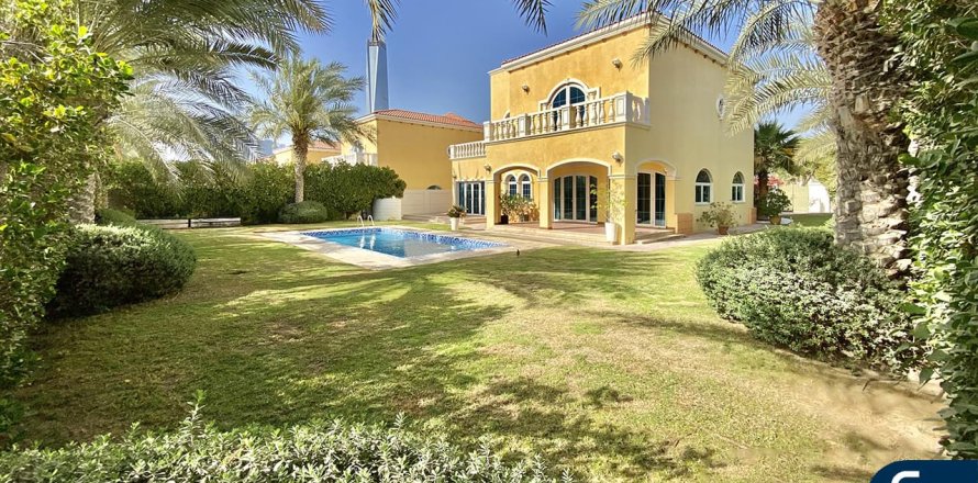 Вилла в Legacy, Jumeirah Park, Дубай, 5 спален, 436м², № 75672