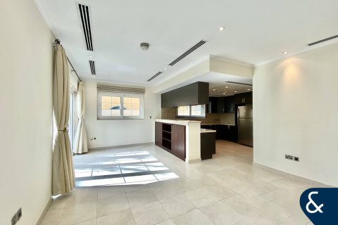 Купить виллу в Legacy, Jumeirah Park, Дубай: 5 спален, 436м², № 75672 - фото 13