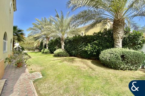 Купить виллу в Legacy, Jumeirah Park, Дубай: 5 спален, 436м², № 75672 - фото 7