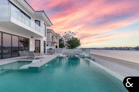 Купить виллу в Garden Homes, Пальма Джумейра, Дубай: 4 спальни, 511м², № 75671 - фото 1