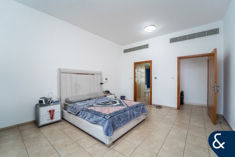 Apartment in Dubai Investment Park, Dubai 4 bedrooms, 452 sq.m. № 75668 - photo 9