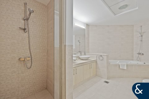 Купить квартиру в Shoreline Apartments, Пальма Джумейра, Дубай: 2 спальни, 149м², № 75686 - фото 8