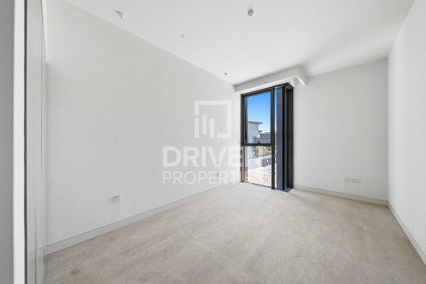 Townhouse in Nad Al Sheba 1, Nadd Al Sheba, Dubai 3 bedrooms, 167.78 sq.m. № 141069 - photo 6