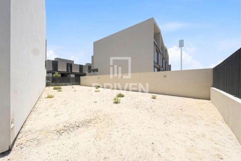 Townhouse in Nad Al Sheba 1, Nadd Al Sheba, Dubai 3 bedrooms, 167.78 sq.m. № 141069 - photo 26