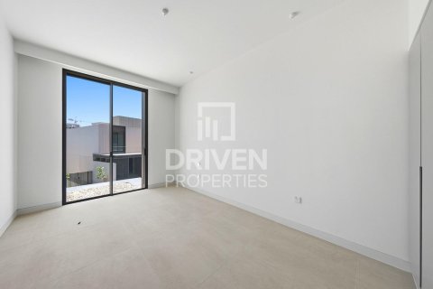 Townhouse in Nad Al Sheba 1, Nadd Al Sheba, Dubai 3 bedrooms, 167.78 sq.m. № 141069 - photo 8