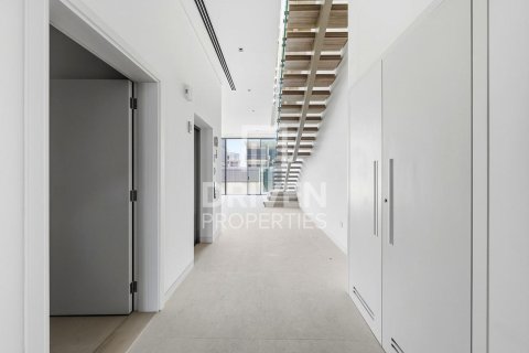 Townhouse in Nad Al Sheba 1, Nadd Al Sheba, Dubai 3 bedrooms, 167.78 sq.m. № 141069 - photo 2