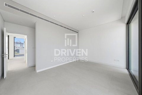 Townhouse in Nad Al Sheba 1, Nadd Al Sheba, Dubai 3 bedrooms, 167.78 sq.m. № 141069 - photo 12
