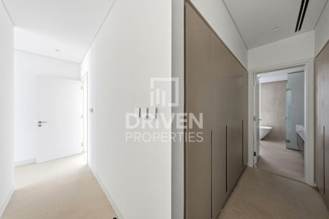 Townhouse in Nad Al Sheba 1, Nadd Al Sheba, Dubai 3 bedrooms, 167.78 sq.m. № 141069 - photo 14