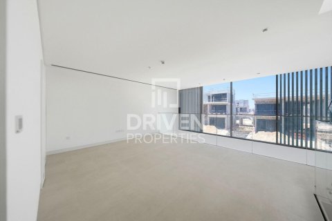 Townhouse in Nad Al Sheba 1, Nadd Al Sheba, Dubai 3 bedrooms, 167.78 sq.m. № 141069 - photo 10