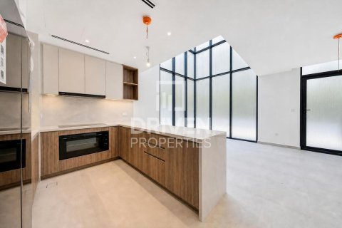 Townhouse in Mudon, Dubai 4 bedrooms, 168.06 sq.m. № 141070 - photo 3