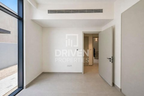 Townhouse in Mudon, Dubai 4 bedrooms, 168.06 sq.m. № 141070 - photo 14