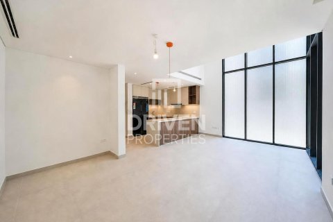 Townhouse in Mudon, Dubai 4 bedrooms, 168.06 sq.m. № 141070