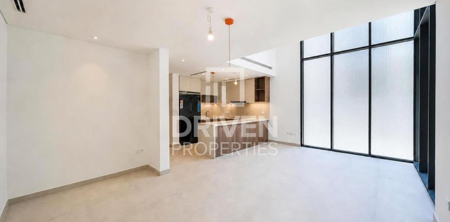 Townhouse in Mudon, Dubai 4 bedrooms, 168.06 sq.m. № 141070