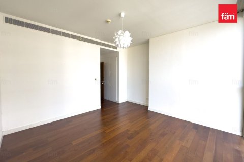 Apartment in Al Wasl, Dubai 3 bedrooms, 208.7 sq.m. № 10162 - photo 16