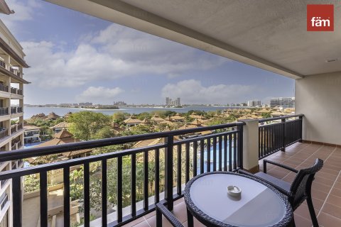 Квартира в Пальме Джумейре, Дубай, 1 спальня, 107.8м², № 90439