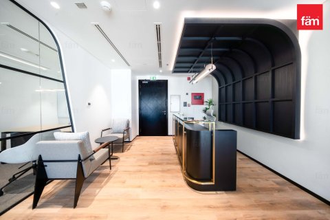 Снять в аренду офис в Дубае: 160.9м², № 90438 - фото 3